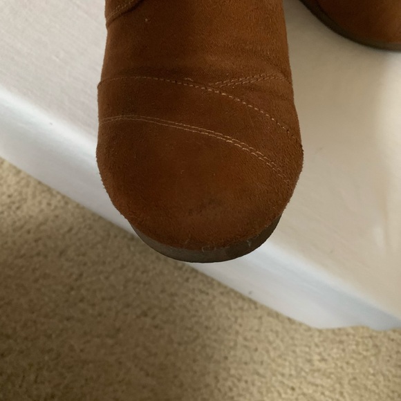 Shoes - Picture 4 of 6